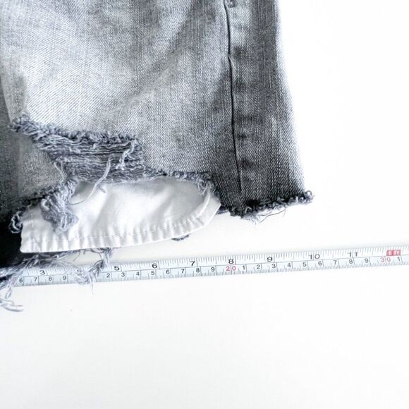 Old Navy // High Rise with secret slim pockets // Black acid wash // Size 12 - Picture 7 of 10